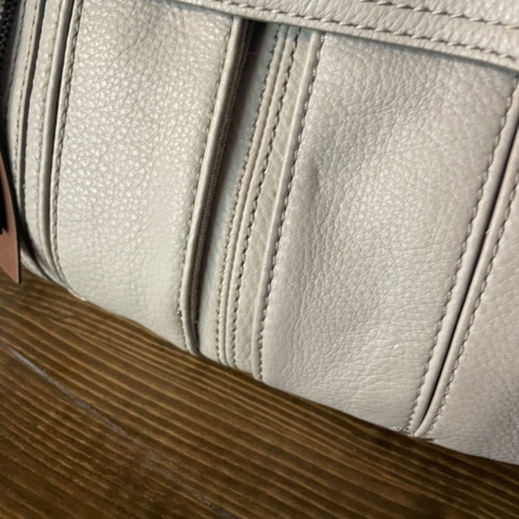 Fossil Morgan Leather Crossbody Bag - Picture 4 of 15